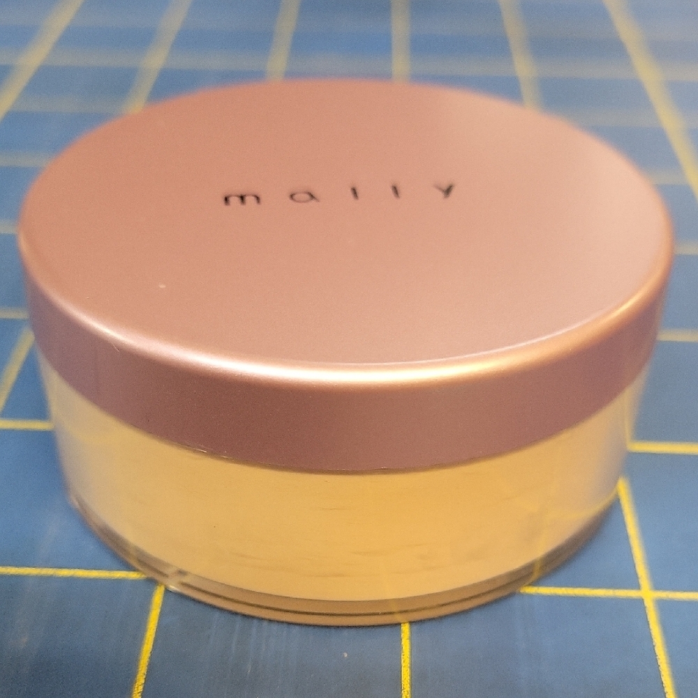 Mally Beauty Poreless Perfection Skin Finisher Tan 8.5g New